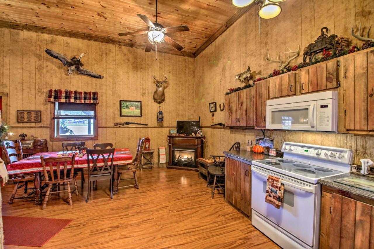 The Bovard Lodge Rustic Cabin Near Ohio River! Florence エクステリア 写真